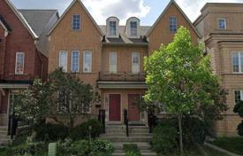 8-zimmer stadthaus in North York, Kanada. C$1 300 000
