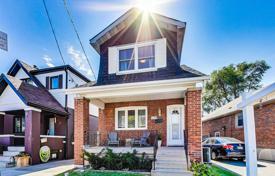 Haus in der Stadt – East York, Toronto, Ontario,  Kanada. C$1 007 000