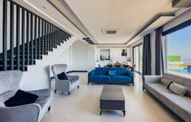 Häuser mit Meerblick und 4 Schlafzimmern in Antalya Kalkan. $1 186 000