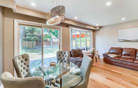 9-zimmer haus in der stadt in Etobicoke, Kanada. C$2 404 000