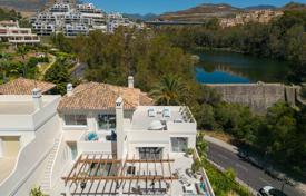 Wohnung – Nueva Andalucia, Marbella, Andalusien,  Spanien. 1 980 000 €
