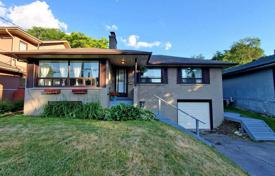 Haus in der Stadt – Scarborough, Toronto, Ontario,  Kanada. C$1 191 000