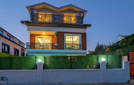 4-zimmer villa 200 m² in Fethiye, Türkei. 19 463 000 TRY