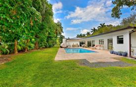 Villa – Miami, Florida, Vereinigte Staaten. 1 636 000 €