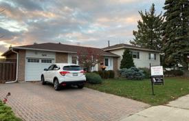 3-zimmer haus in der stadt in Scarborough, Kanada. C$1 508 000