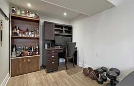 9-zimmer haus in der stadt in North York, Kanada. C$1 780 000