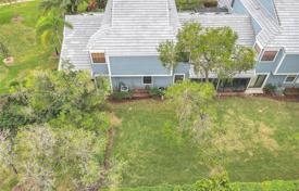 Haus in der Stadt – Tamarac, Broward, Florida,  Vereinigte Staaten. $471 000