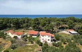 9-zimmer villa 400 m² auf der Peloponnes, Griechenland. 850 000 €