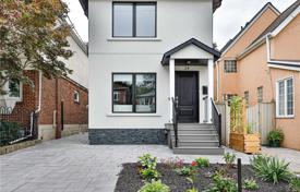 Haus in der Stadt – York, Toronto, Ontario,  Kanada. C$1 555 000