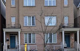9-zimmer stadthaus in North York, Kanada. C$1 670 000