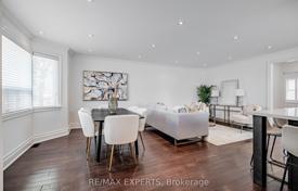 8-zimmer haus in der stadt in Etobicoke, Kanada. C$1 875 000