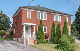Stadthaus – Etobicoke, Toronto, Ontario,  Kanada. C$1 082 000