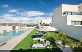 2-zimmer stadthaus 142 m² in Cox, Spanien. 233 000 €