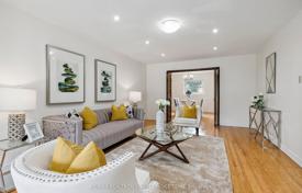 6-zimmer haus in der stadt in Scarborough, Kanada. C$1 410 000