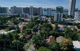 Haus in der Stadt – Miami Beach, Florida, Vereinigte Staaten. $2 500 000