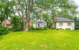 7-zimmer haus in der stadt in Etobicoke, Kanada. C$1 420 000