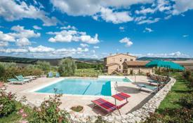 Villa – Asciano, Toskana, Italien. 1 600 000 €