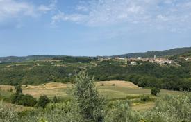 Grundstück in Grožnjan, Kroatien. 124 000 €