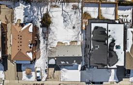 6-zimmer haus in der stadt in Etobicoke, Kanada. C$1 582 000