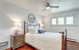 9-zimmer haus in der stadt in North York, Kanada. C$2 099 000