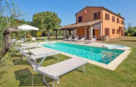 Villa – Riccione, Emilia-Romagna, Italien. 3 600 €  pro Woche