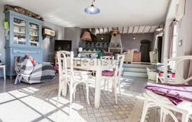 Villa 300 m² in Massarosa, Italien. 1 200 000 €