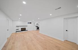 4-zimmer haus in der stadt in Etobicoke, Kanada. C$2 401 000
