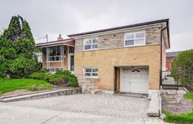 9-zimmer haus in der stadt in North York, Kanada. C$1 565 000