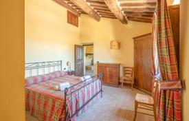 28-zimmer landgut 1168 m² in Chiusdino, Italien. 2 350 000 €