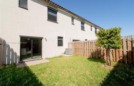 3-zimmer stadthaus 142 m² in Homestead, Vereinigte Staaten. $490 000