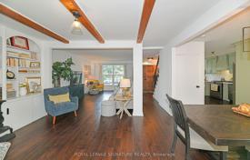 13-zimmer haus in der stadt in Scarborough, Kanada. C$2 122 000