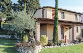 Villa – Viareggio, Lucca, Toskana,  Italien. 3 500 €  pro Woche