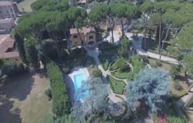 Villa – Rom, Latium, Italien. Price on request