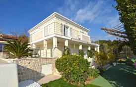 5-zimmer villa 140 m² in Antibes, Frankreich. 4 500 €  pro Woche