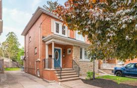 3-zimmer haus in der stadt in East York, Kanada. C$1 484 000