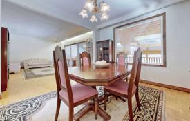 12-zimmer haus in der stadt in Etobicoke, Kanada. C$2 145 000