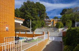Villa – Tarragona, Katalonien, Spanien. 5 300 €  pro Woche
