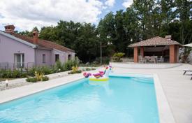 10-zimmer haus in der stadt 260 m² in Kastav, Kroatien. Price on request