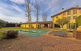 Villa – Lodi, Lombardei, Italien. 950 000 €