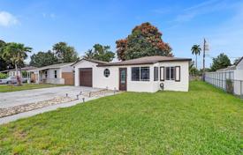 3-zimmer haus in der stadt 152 m² in Miami Gardens, Vereinigte Staaten. $525 000