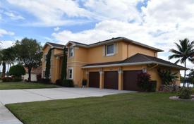 Haus in der Stadt – Pembroke Pines, Broward, Florida,  Vereinigte Staaten. $1 050 000