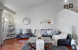 4-zimmer haus in der stadt in Etobicoke, Kanada. C$1 187 000