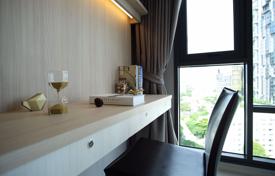 2-zimmer appartements in eigentumswohnungen in Khlong Toei, Thailand. $401 000