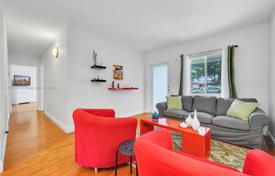 3-zimmer haus in der stadt 167 m² in Miami, Vereinigte Staaten. $699 000