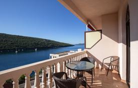 2-zimmer wohnung 65 m² in Bigova, Montenegro. 215 000 €