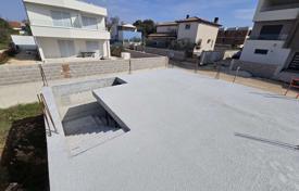 Grundstück in Ližnjan, Kroatien. 250 000 €