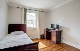 10-zimmer haus in der stadt in Toronto, Kanada. C$1 665 000