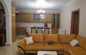 Wohnung in einem Haus hinter Parcelonos, Vlora. 96 000 €