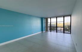 3-zimmer appartements in eigentumswohnungen 135 m² in Hallandale Beach, Vereinigte Staaten. $415 000
