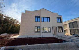 3-zimmer haus in der stadt 192 m² in Umag, Kroatien. 1 047 000 €